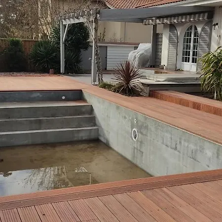 Villa Piscine - *
